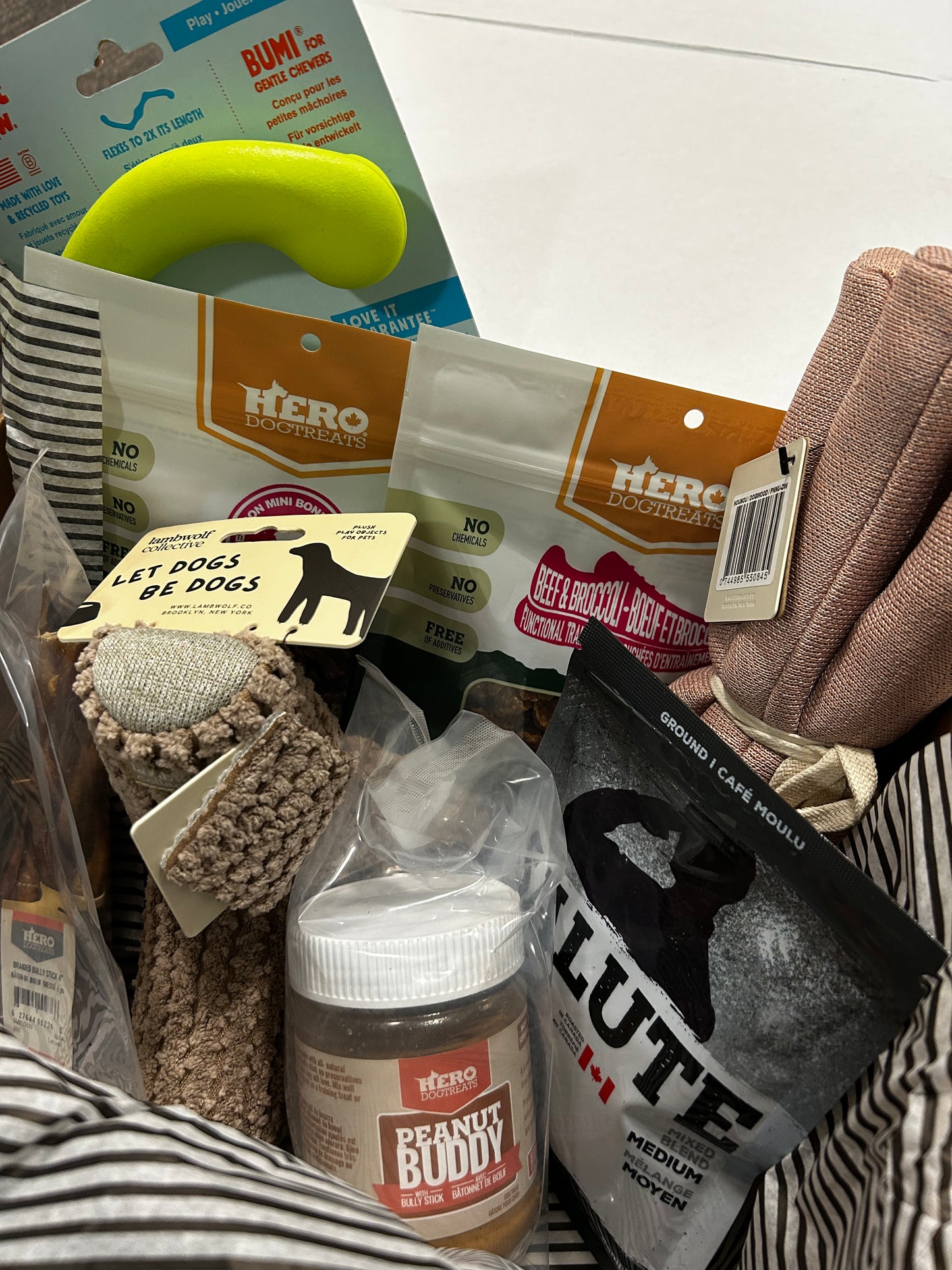 HERO Dog Treats Holiday Box